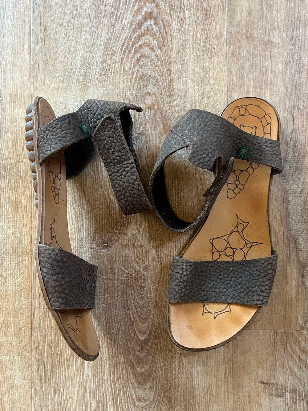 El Naturalista Ankle Wrap Sandals